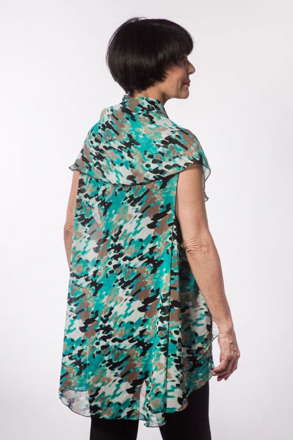 Picture of women's kimono for post mastectomy surgery